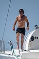 robin thicke shirtless on a boat 01