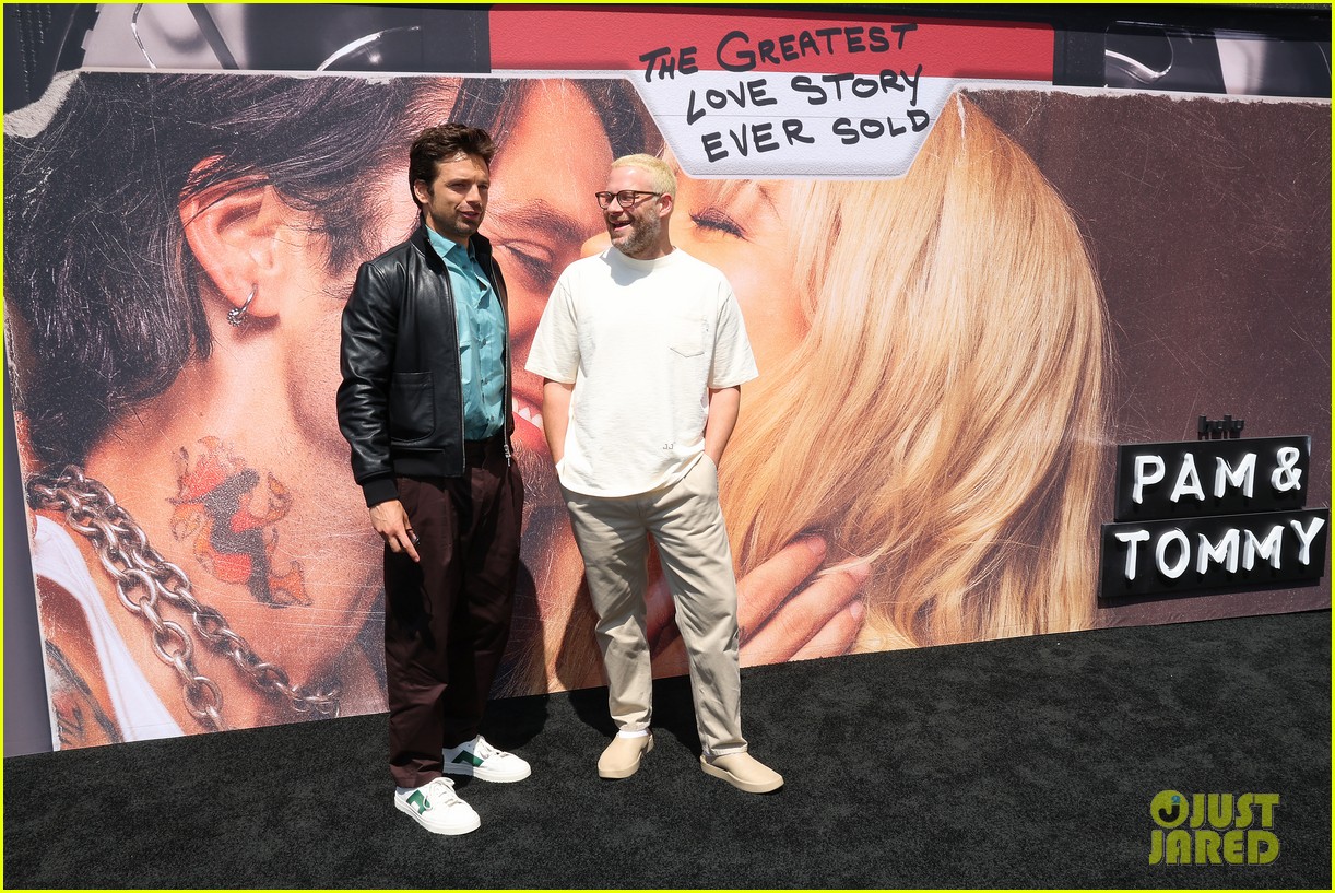 seth rogen debuts bleached blonde hair at pam tommy fyc event 194774880