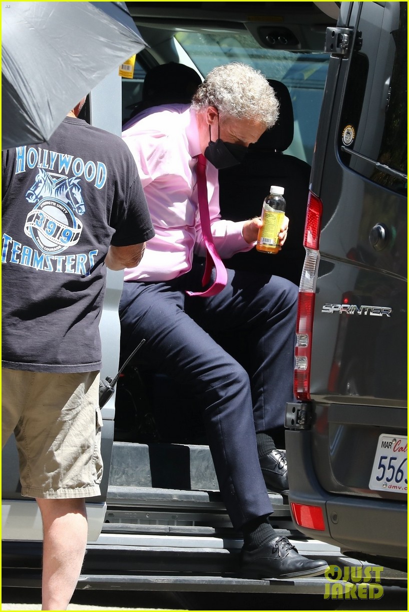 will ferrell joins margot robbie on set of barbie in l a 084782144