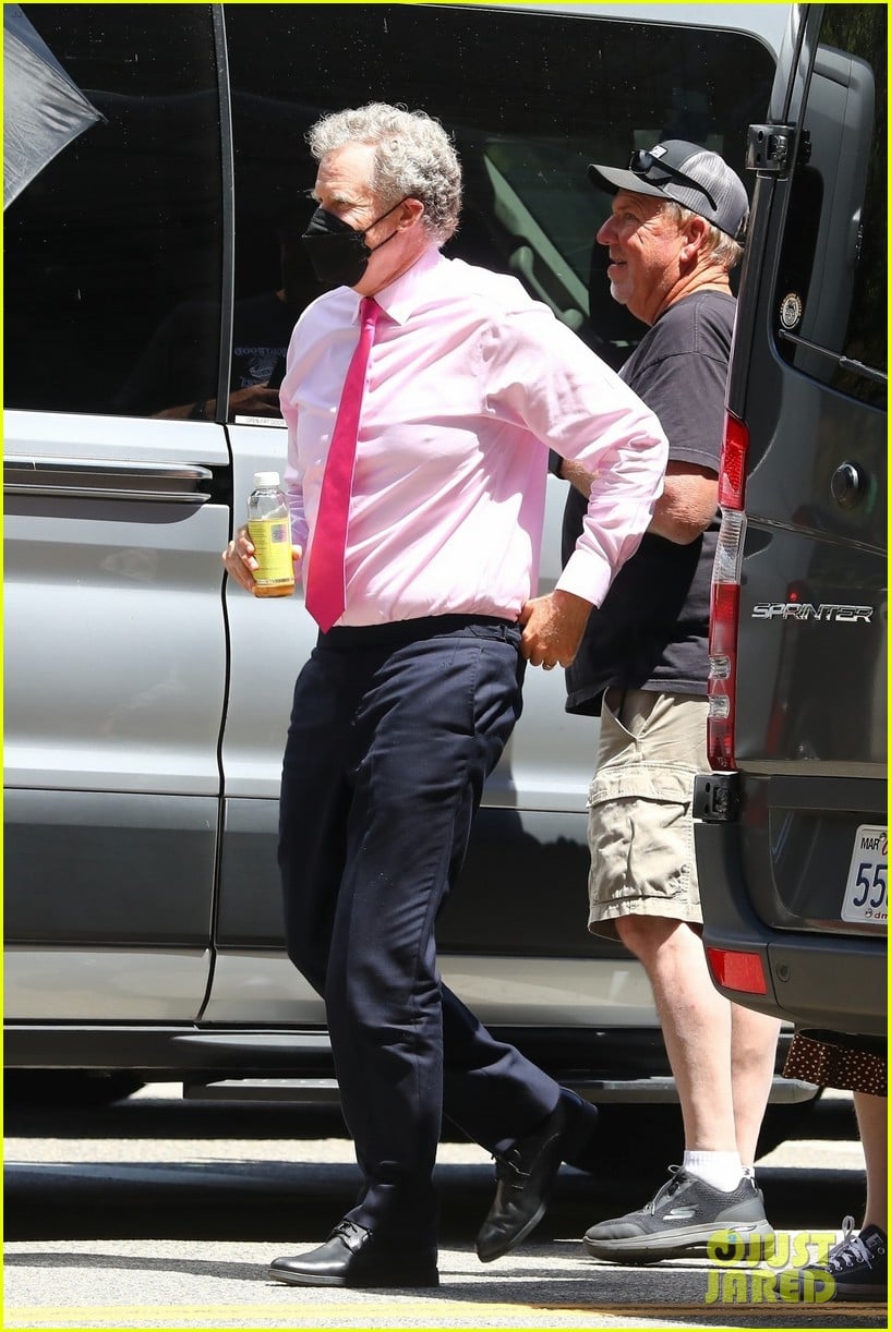 will ferrell joins margot robbie on set of barbie in l a 124782148