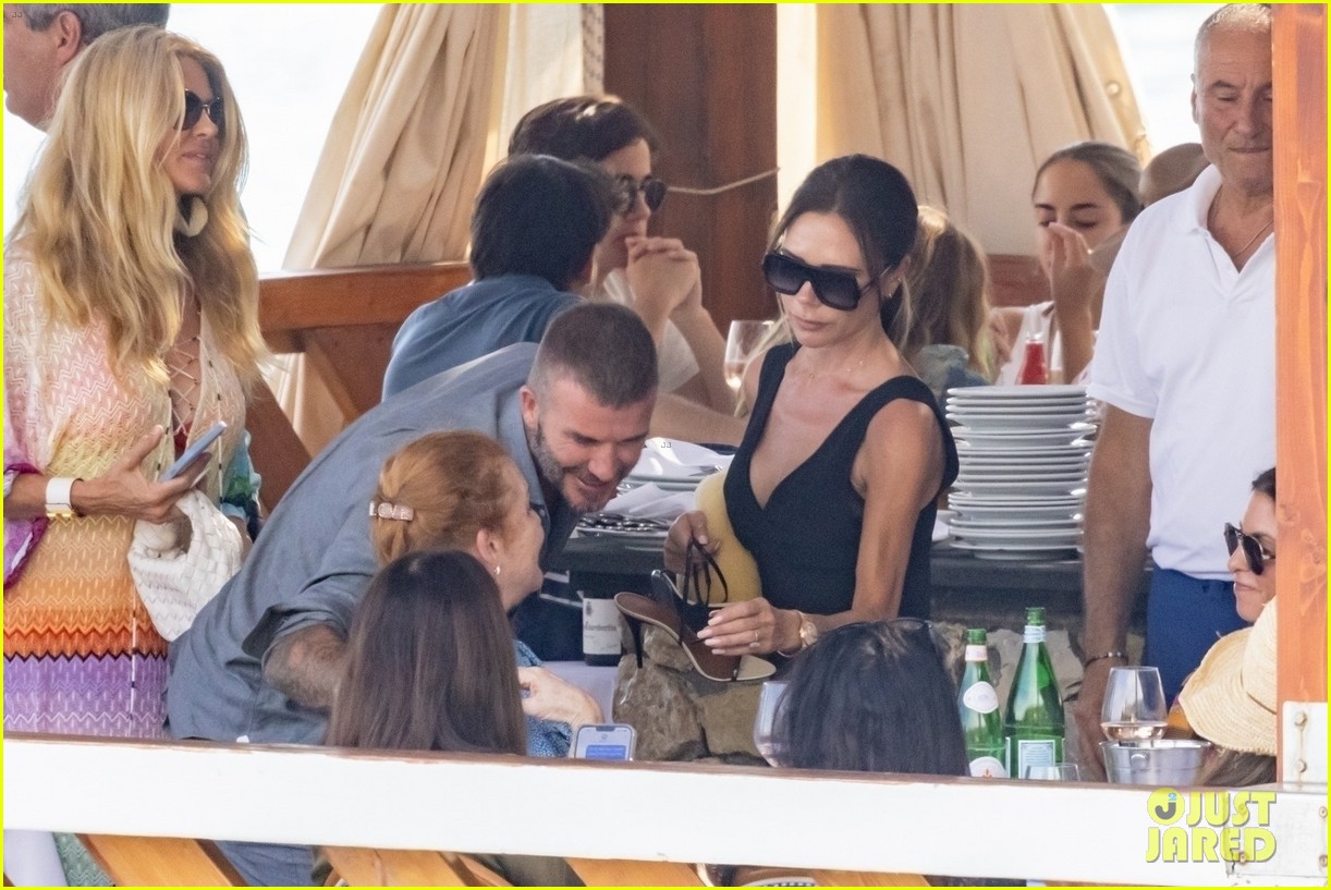 David & Victoria Beckham Dine Out With Sarah Ferguson in Italy Photo