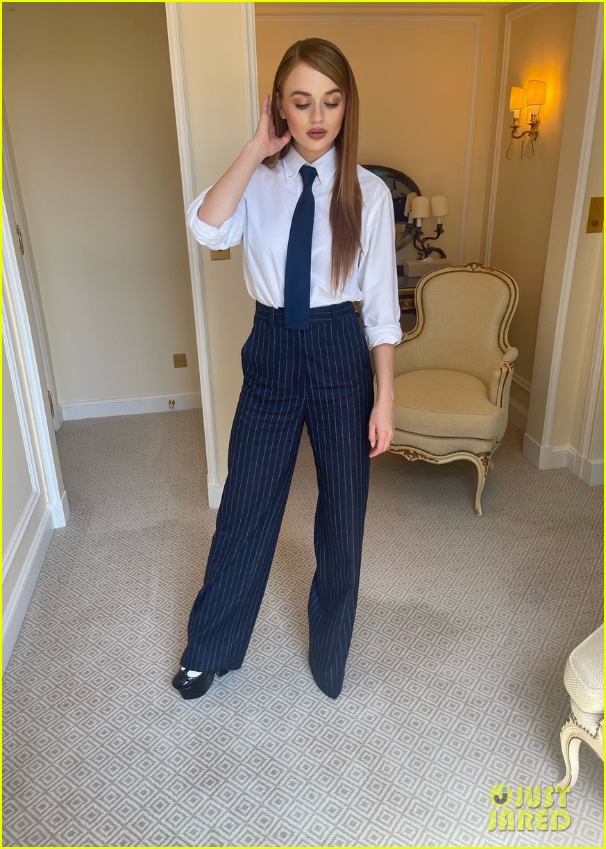 Joey King Joey-king-two-outfits-bullet-train-press-05