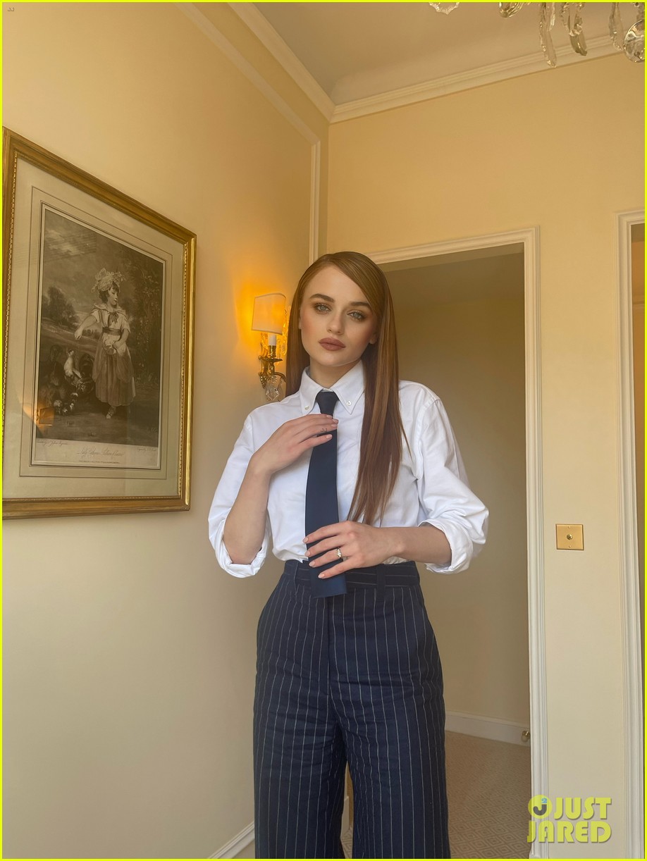 Joey King Joey-king-two-outfits-bullet-train-press-10