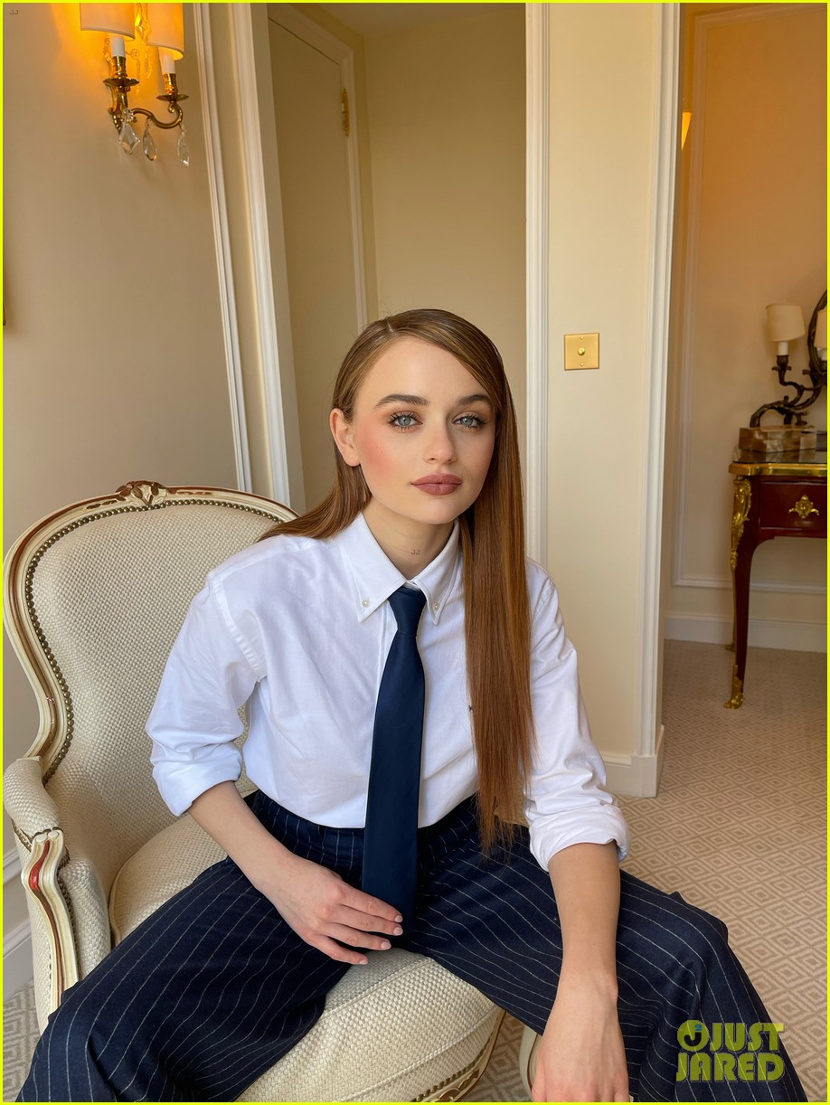 Joey King Joey-king-two-outfits-bullet-train-press-18