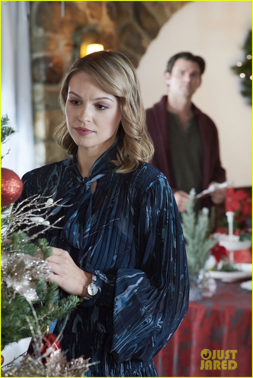 Kayla Wallace Reveals How Her New Hallmark Movie 'My GrownUp Christmas