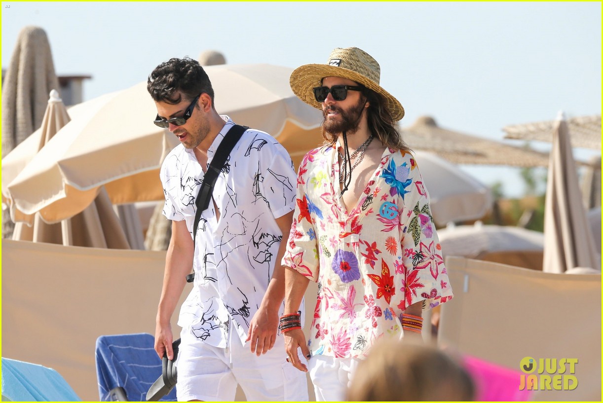 jared leto wears colorful shirt straw hat walk in st tropez 014786168