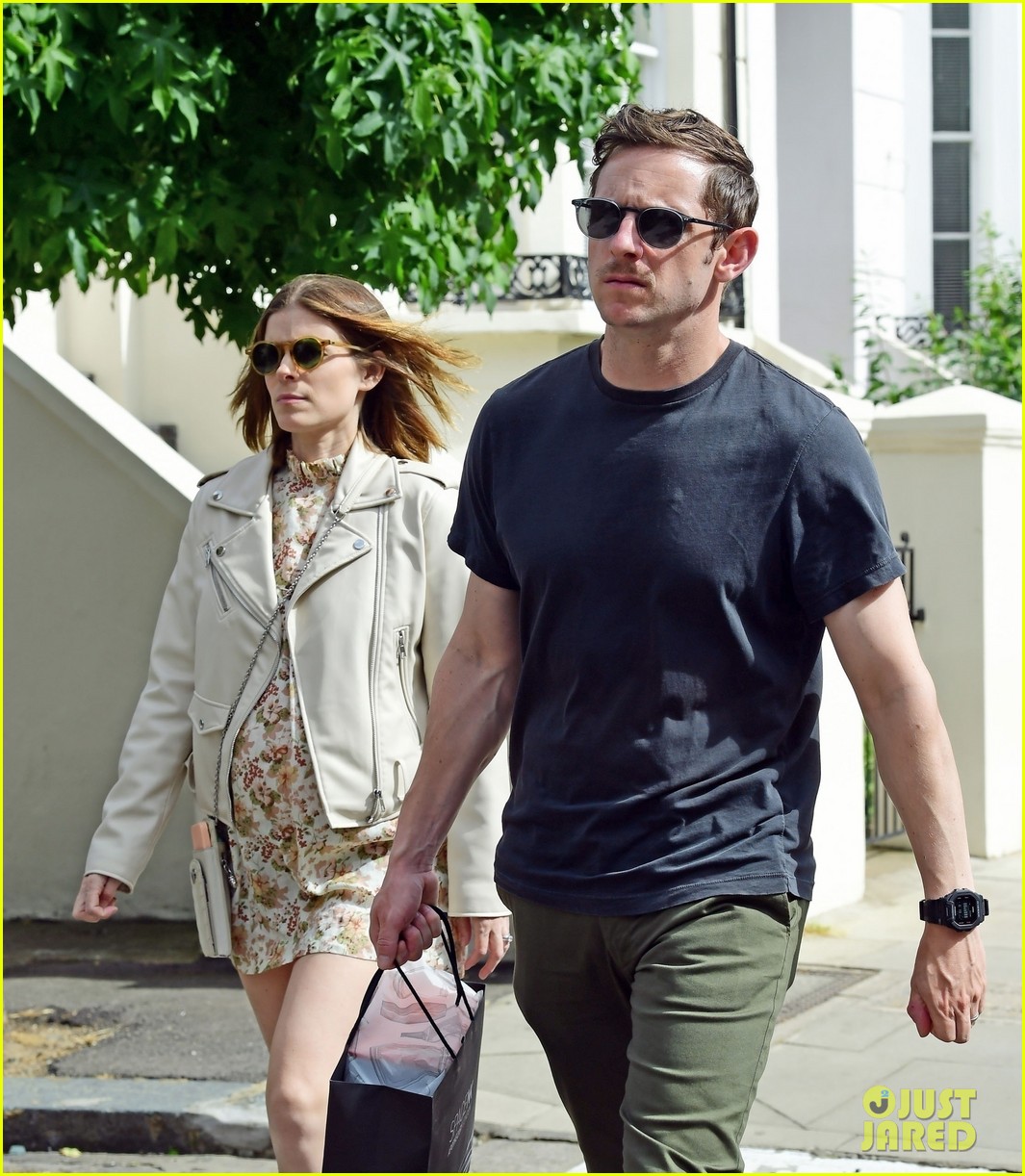 Kate Mara & Jamie Bell Spend the Afternoon House Hunting in London