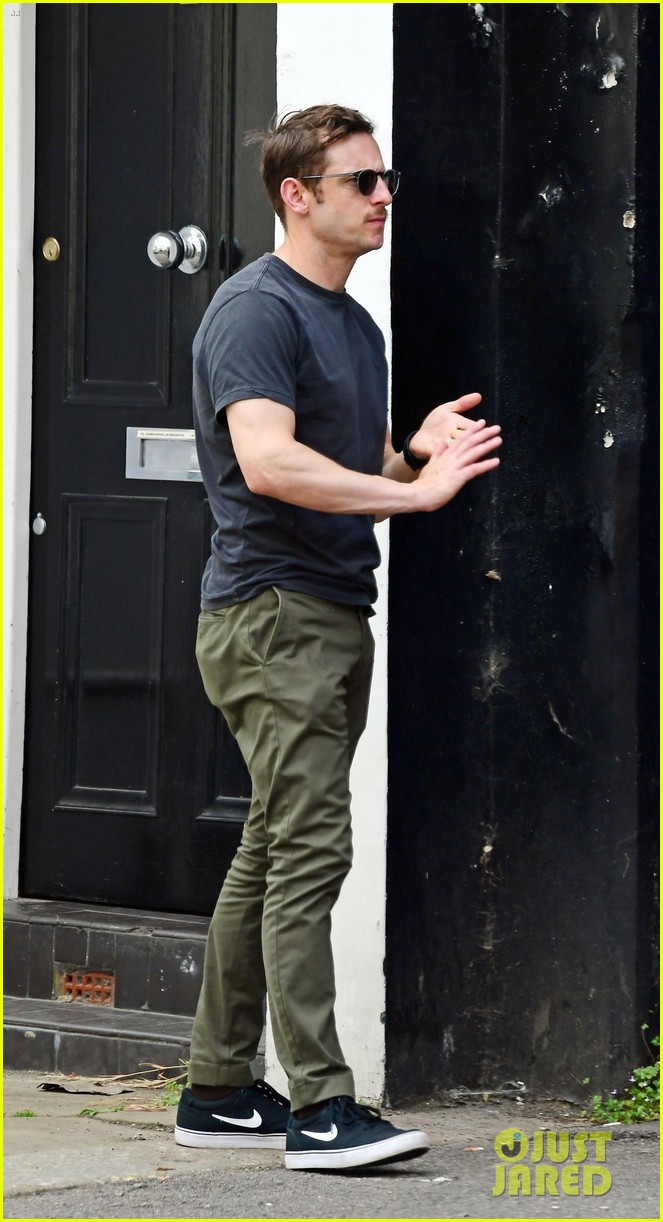 Kate Mara & Jamie Bell Spend the Afternoon House Hunting in London