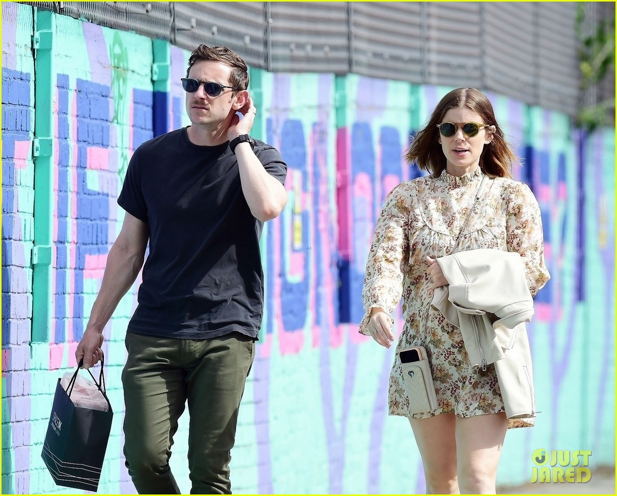 Kate Mara & Jamie Bell Spend the Afternoon House Hunting in London