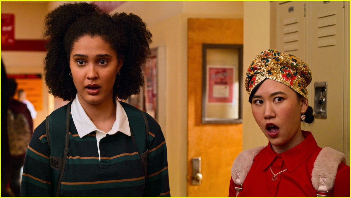 'Never Have I Ever' Season 3 Trailer Debuts Online, Announces Deacon Phillippe as Guest Star!: Photo 4795597 | Darren Barnet, Deacon Phillippe, Jaren Lewison, Lee Rodriguez, Maitreyi Ramakrishnan, Megan Suri, Mindy Kaling, Netflix, Never Have I Ever, Poorna Jagannathan, Ramona Young, Richa Moorjani, Television Pictures - Vimarsana News