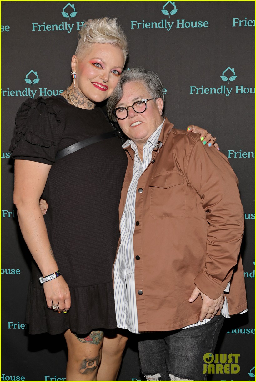 rosie odonnell makes red carpet debut with girlfriend aimee hauer at comedy benefit 114790195