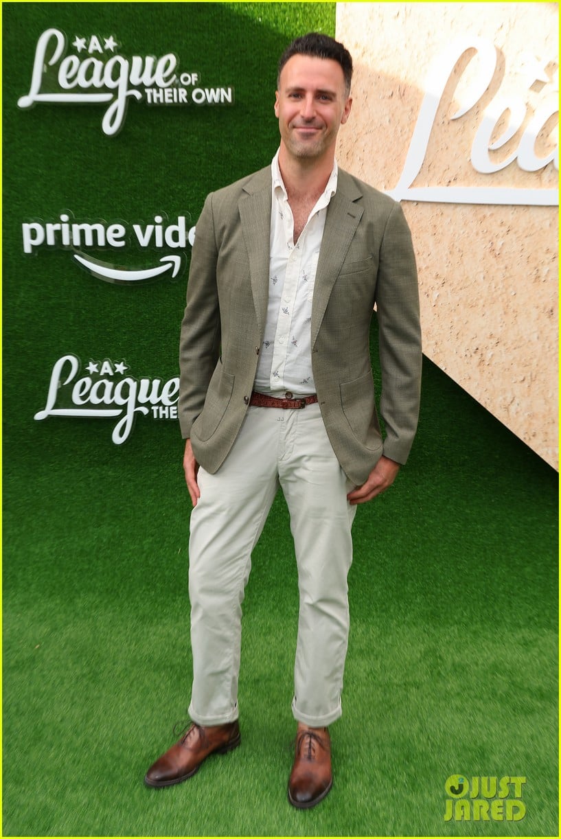 Abbi Jacobson & Girlfriend Jodi Balfour Make Red Carpet Debut at ‘A