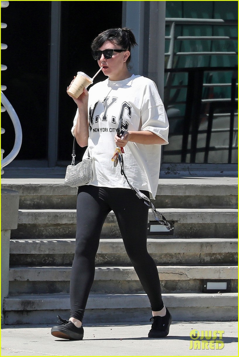 Amanda Bynes Steps Out on Coffee Run Following Split From Paul Michael