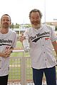 bryan cranston aaron paul dos hombres charity game 10