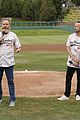 bryan cranston aaron paul dos hombres charity game 18
