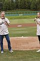 bryan cranston aaron paul dos hombres charity game 21