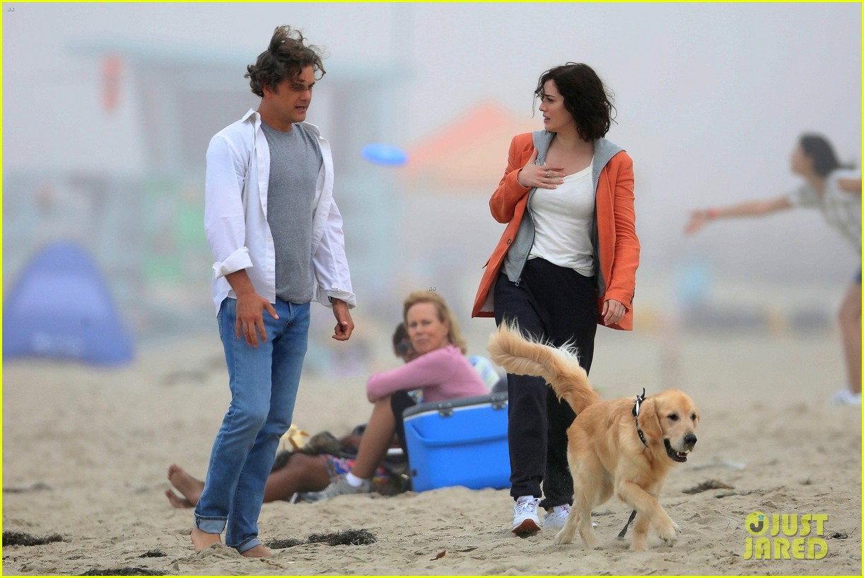 Joshua Jackson & Lizzy Caplan Hit the Beach to Film 'Fatal Attraction