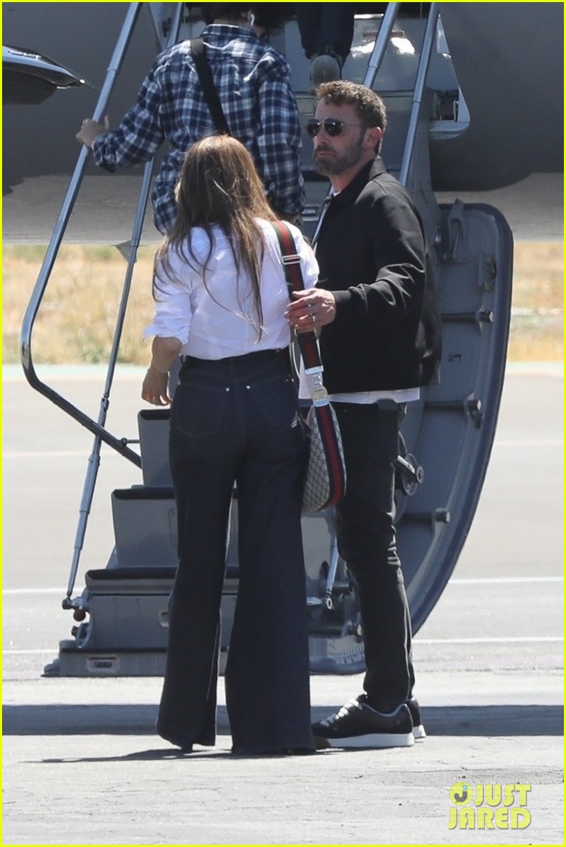 jennifer lopez ben affleck trip to nyc with some their kids 014802132