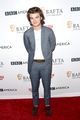 joe keery talks stranger things fans obsession with his hair 03