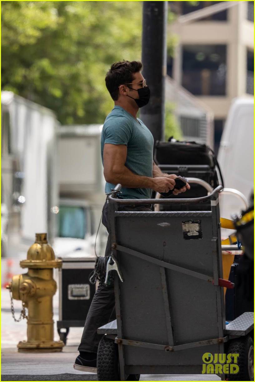 joey king zac efron spotted on set 074799941