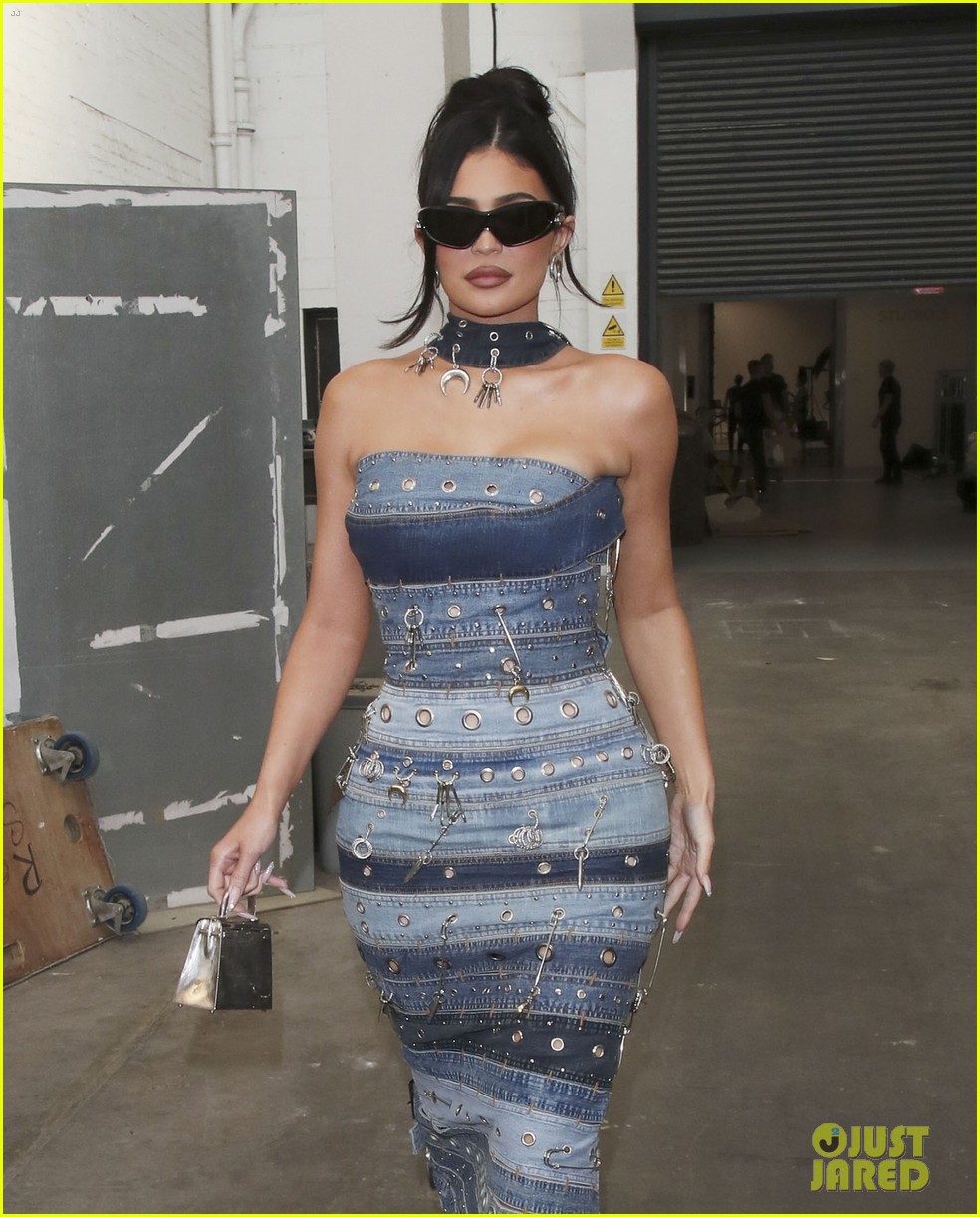 Kylie Jenners Denim Minidress and Chanel Quilted Purse  POPSUGAR Fashion  UK