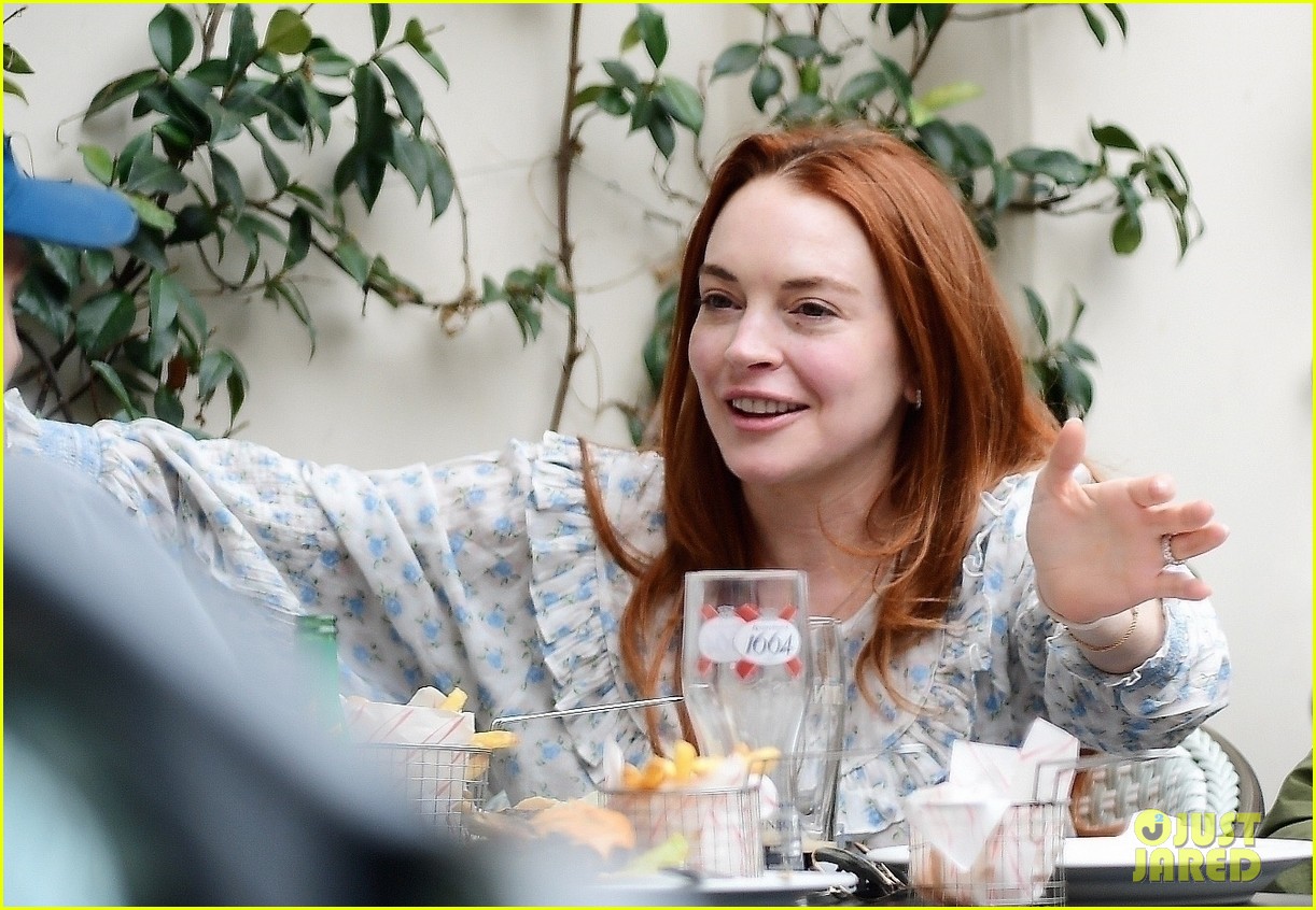 Lindsay Lohan & Bader Shammas Share A Sweet Moment During Lunch In NYC
