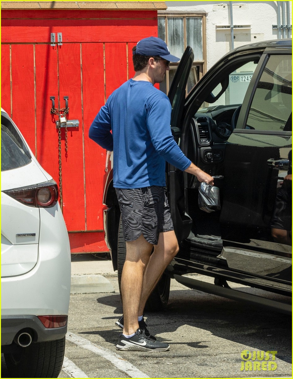 Photo miles teller car wash 41 Photo 4804523 Just Jared