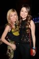 miranda cosgrove reacts to jennette mccurdy allegations about icarly nickelodeon 01