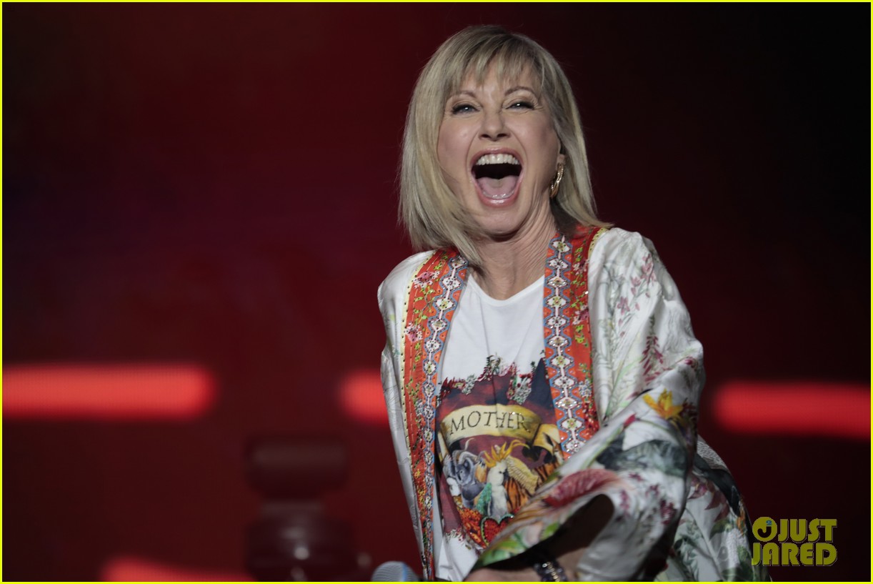 Celebs Pay Tribute To Olivia NewtonJohn Following Her Death at 73