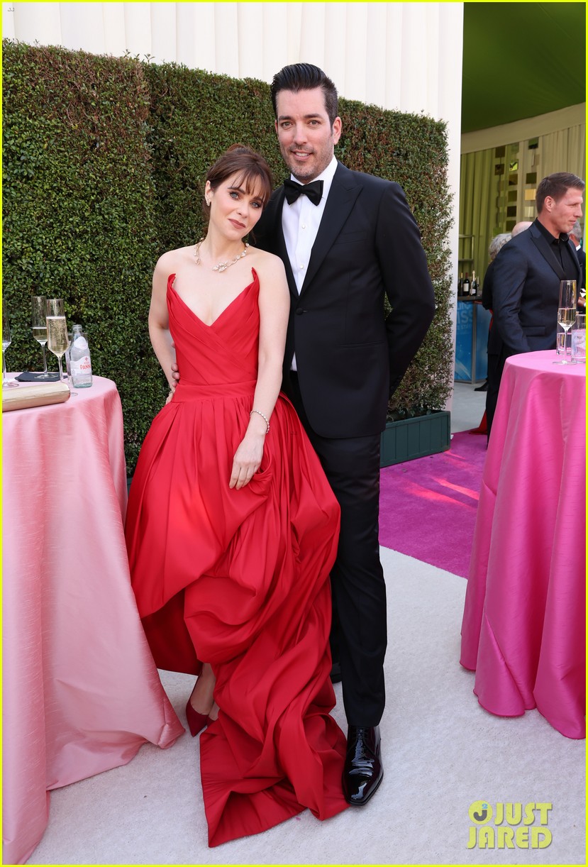 Zooey Deschanel & Jonathan Scott Celebrate Three Year Anniversary with