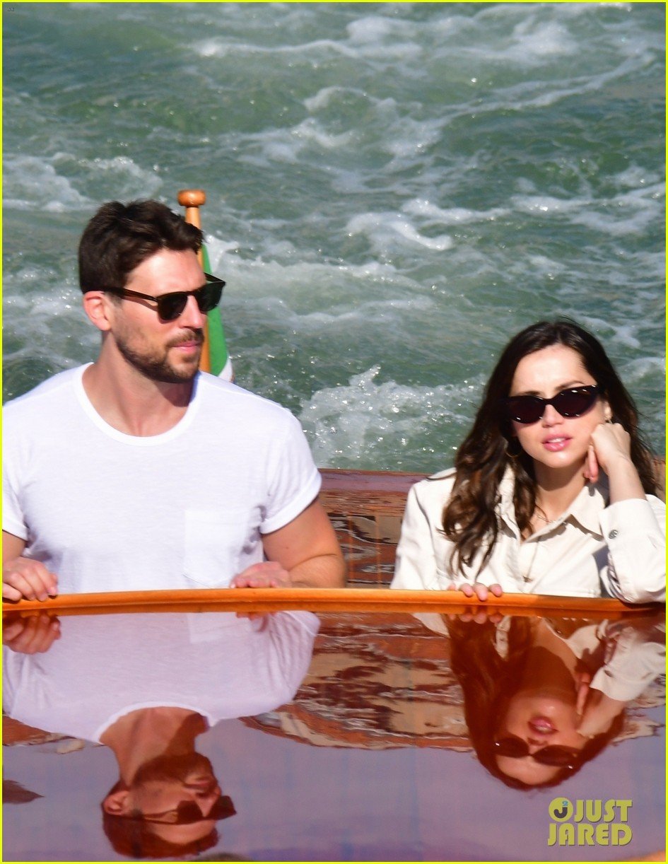 Ana de Armas Kisses Boyfriend Paul Boukadakis While Sightseeing in