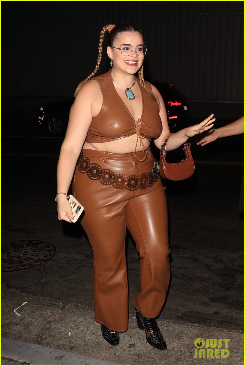 Barbie Ferreira Celebrates Her Flaunt Magazine Cover In La Photo Barbie Ferreira Pictures Just Jared