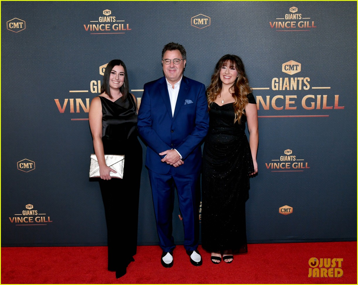 Carrie Underwood & Maren Morris Honor Vince Gill at 'CMT Giants' Taping