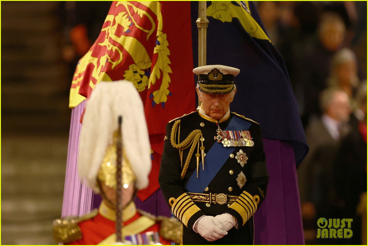 Queen Elizabeth's Four Children Stand Vigil at Her Coffin for 'Vigil of