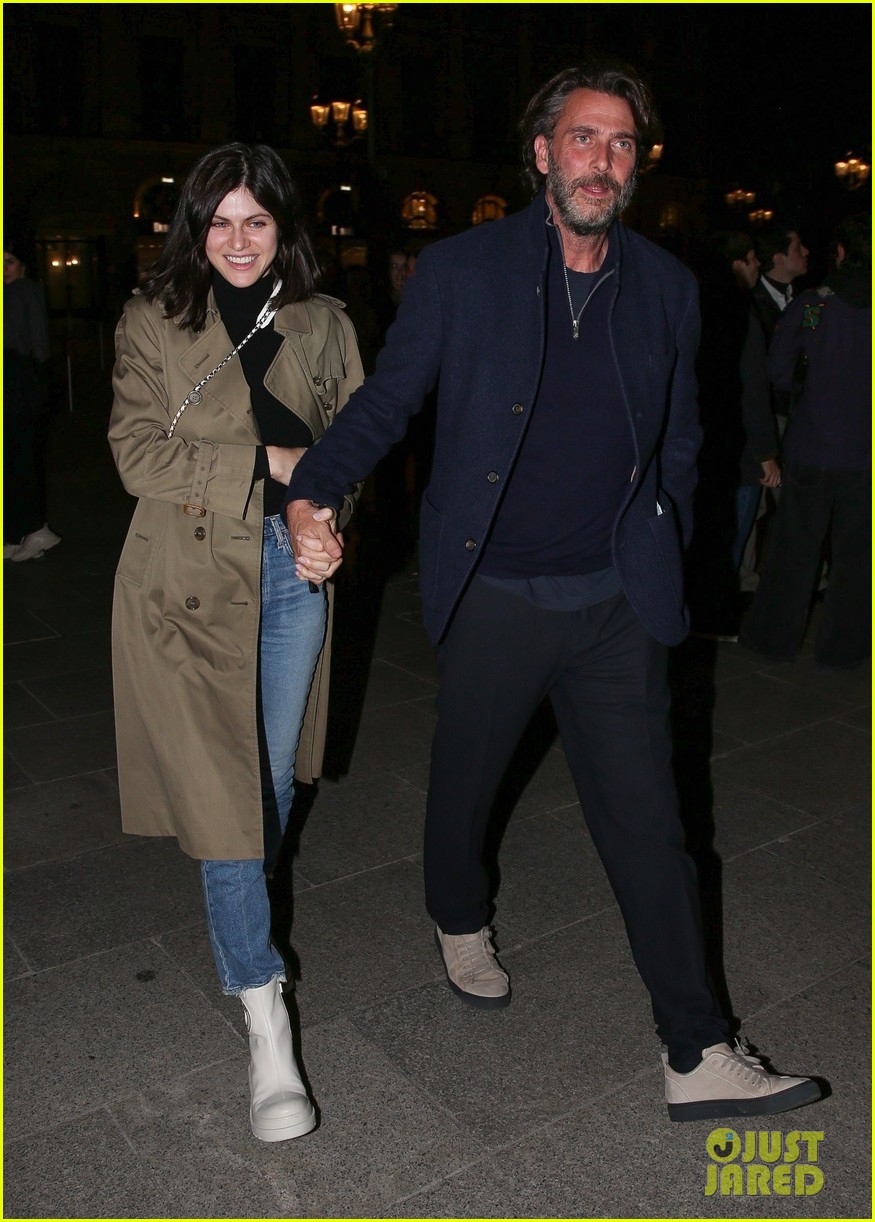 Alexandra Daddario & Husband Andrew Form Hold Hands in Paris Photo