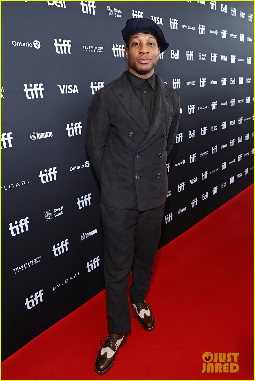 Joe Jonas Gets Wife Sophie Turner's Support at 'Devotion' Premiere at TIFF 2022! Photo 4818619