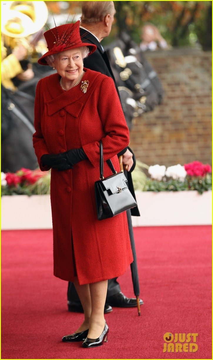 Here's Why Queen Elizabeth Had Her Handbag by Her Side Until Her Final