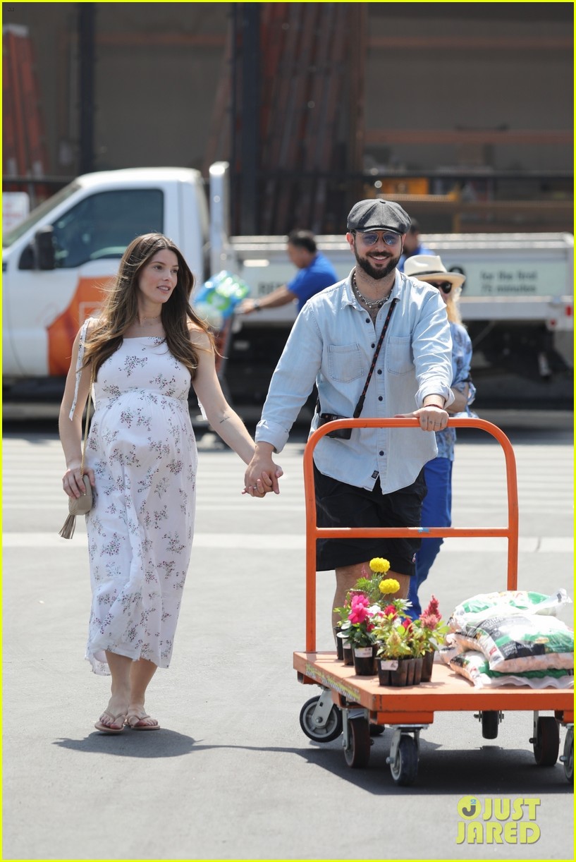 Pregnant Ashley Greene Buys Some Flowers For Her Garden Ahead of