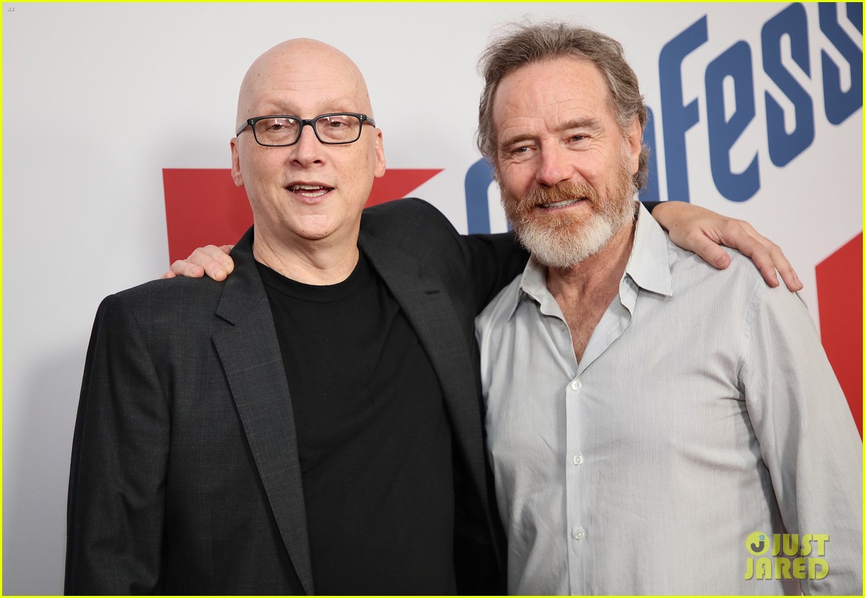 Photo jon hamm supported by anna osceola at confess fletch premiere 17