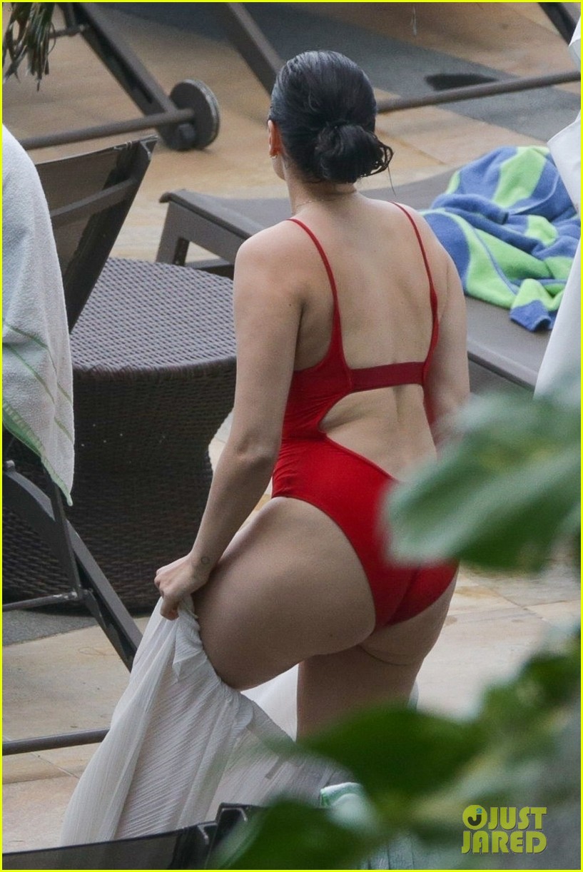 jessie j vacations with chanan colman vacation in rio 164814163