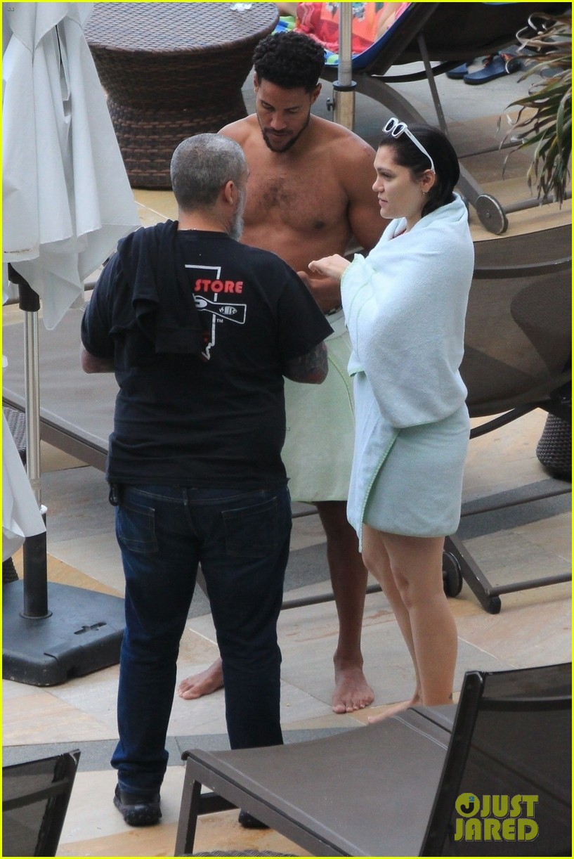 jessie j vacations with chanan colman vacation in rio 234814170