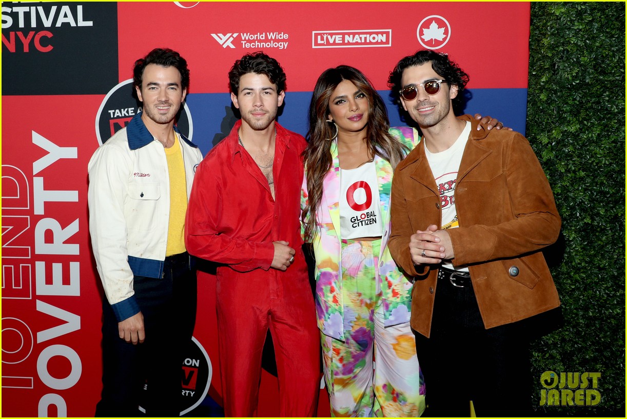 Nick, Joe, & Kevin Jonas Rock the Stage at Global Citizen Festival 2022 with Host Priyanka