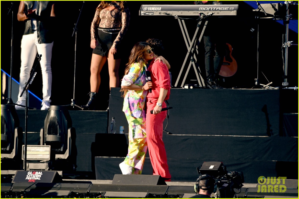 Nick, Joe, & Kevin Jonas Rock the Stage at Global Citizen Festival 2022 with Host Priyanka
