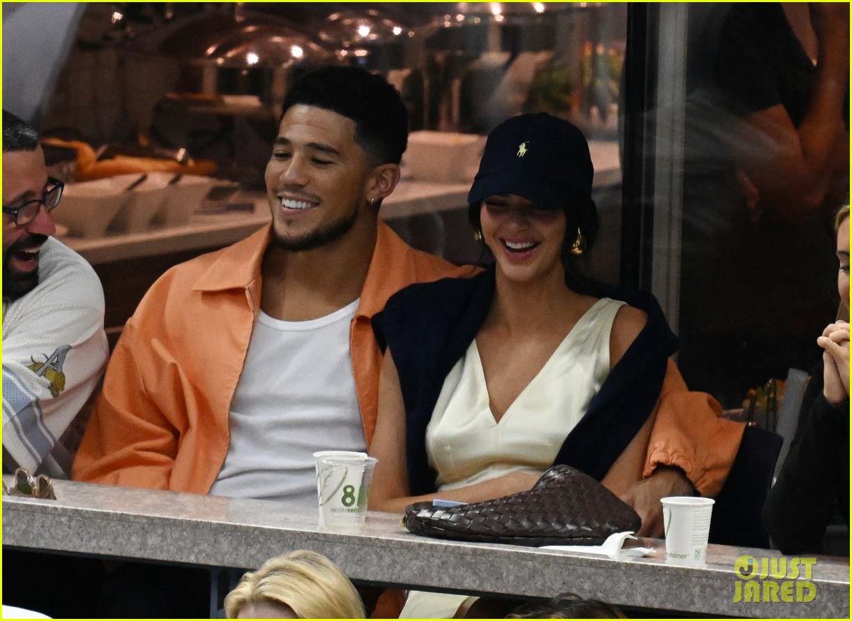 Kendall Jenner Keeps Close to Boyfriend Devin Booker at U.S. Open 2022
