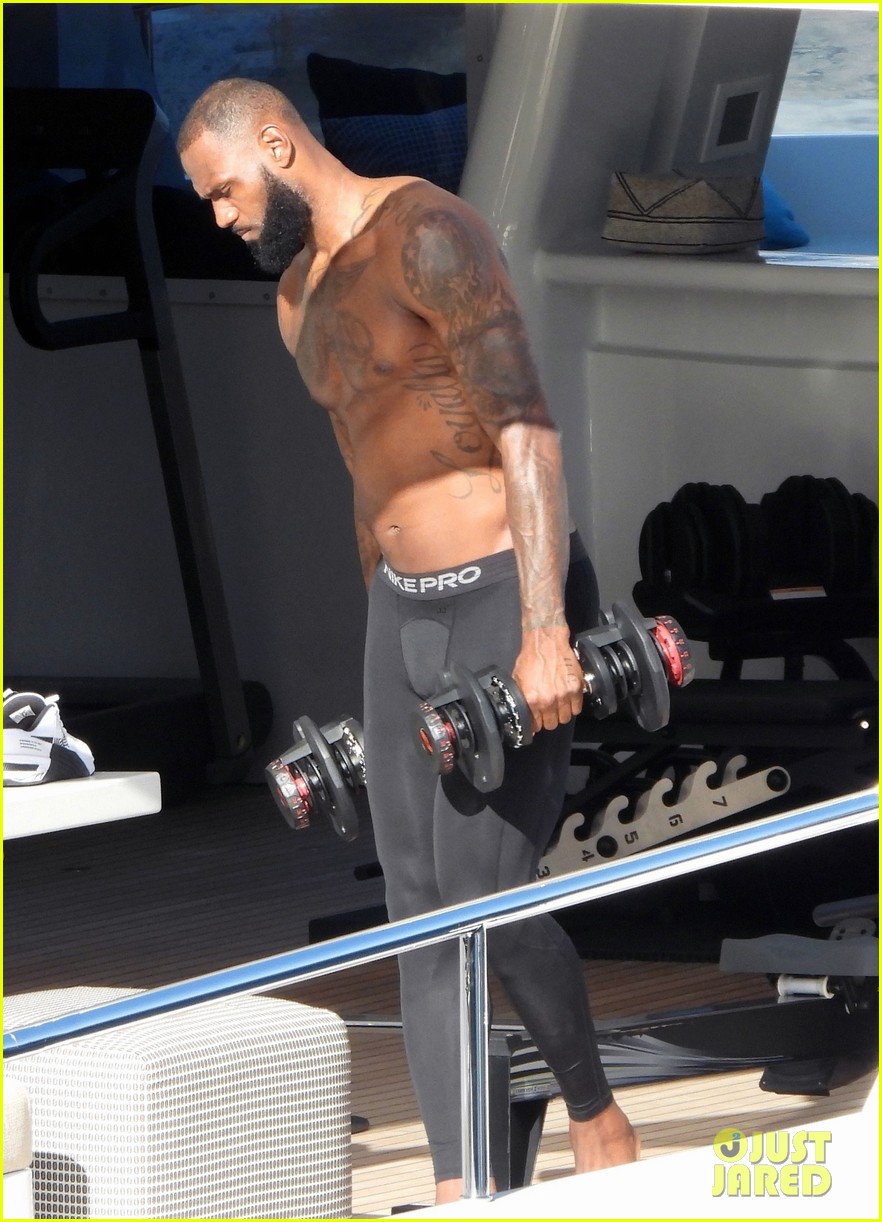 lebron james shirtless workout in italy 024821045