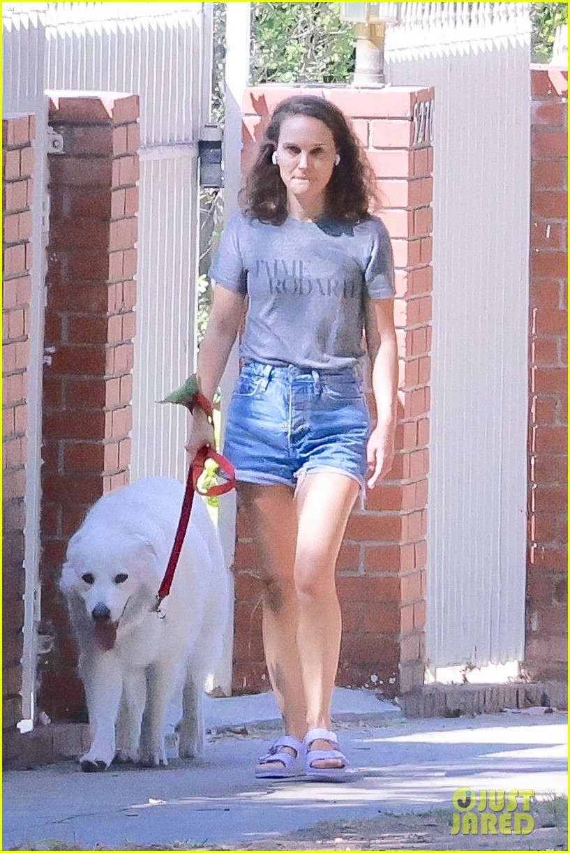 Natalie Portman Takes Her Dog for a Walk After Production for Apple TV+ Ser...