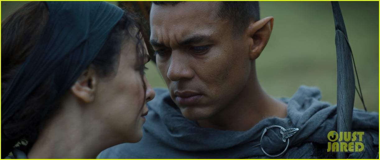 Nazanin Boniadi & Ismael Cruz Cordova Have A Forbidden Romance in 