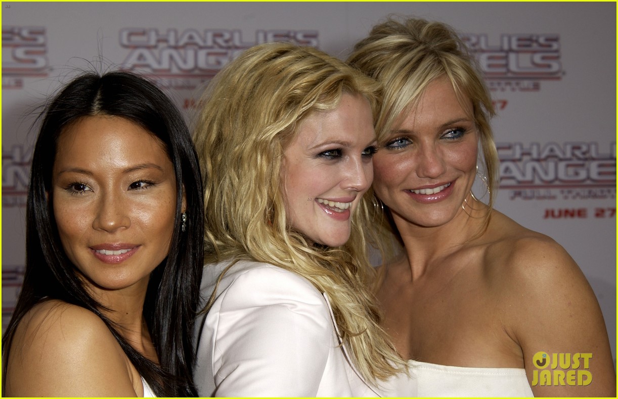 drew barrymore expresses interest in charlies angels movie 074830288