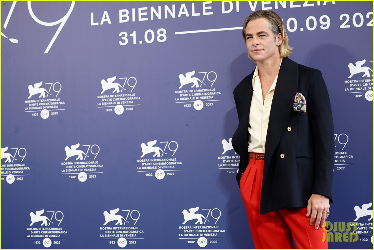 Chris Pine Goes Viral for Zoning Out During 'Don't Worry Darling' Press