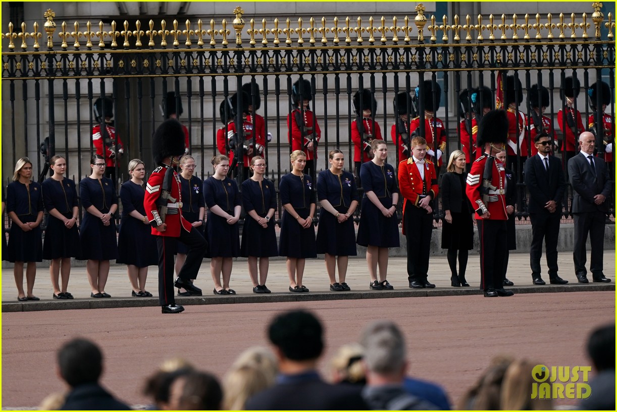Queen Elizabeth's Staff Pays Tribute To Her One Final Time During